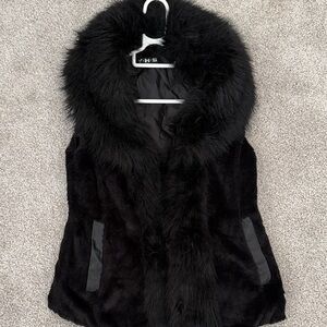 Elegant Black Faux Fur Vest